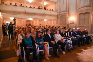 574333527_1196885799300766_6491350663518657210_n